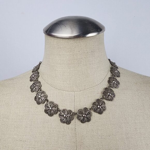 Vintage Silver Tone Floral Ling Necklace - Picture 1 of 5